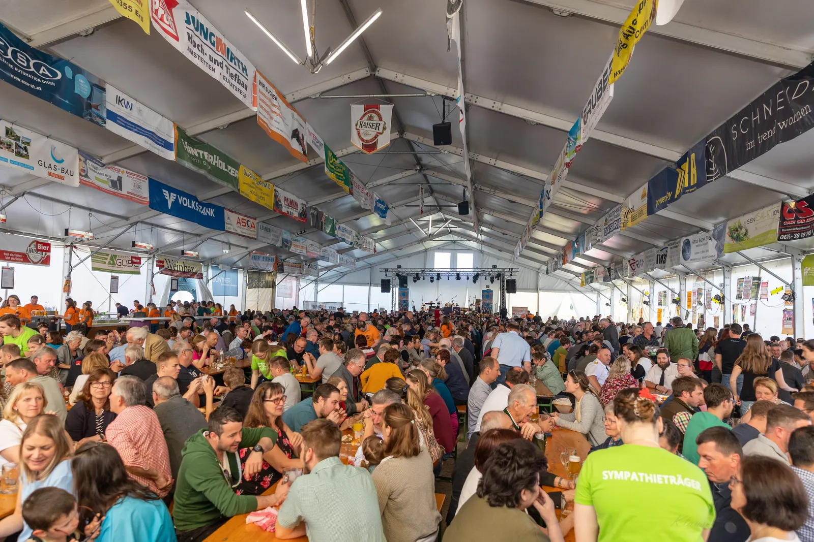 Impression vom Zeltfest der Freiwilligen Feuerwehr Viehdorf 2023