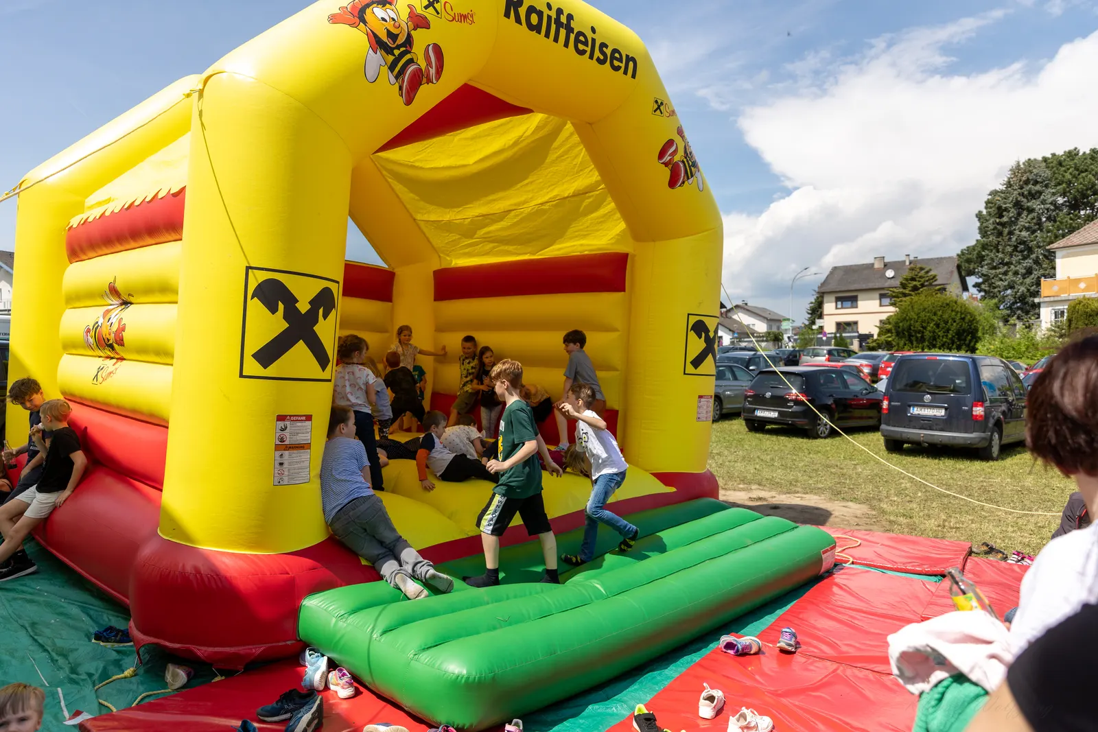 Impression vom Zeltfest der Freiwilligen Feuerwehr Viehdorf 2023
