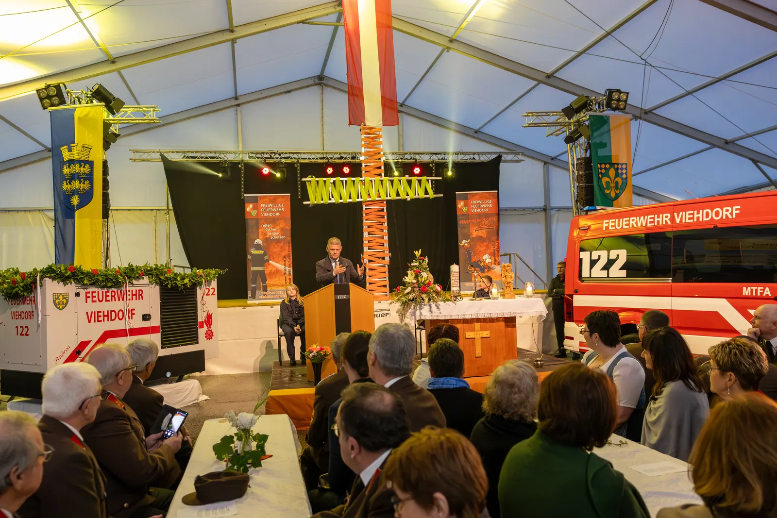 Impression vom Zeltfest der Freiwilligen Feuerwehr Viehdorf 2024