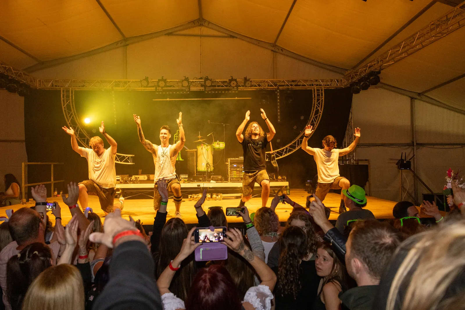 Impression vom Zeltfest der Freiwilligen Feuerwehr Viehdorf 2025