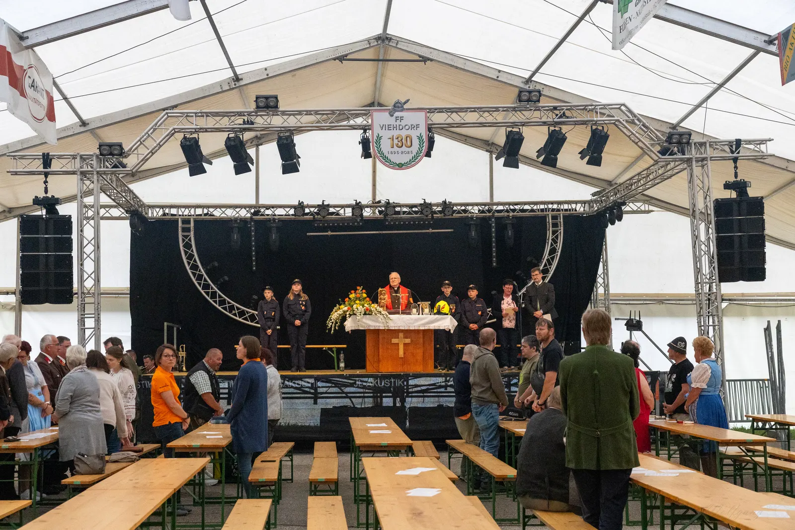 Impression vom Zeltfest der Freiwilligen Feuerwehr Viehdorf 2025